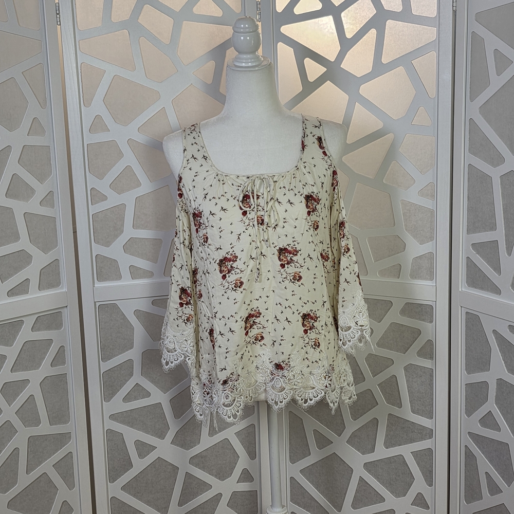 i jeans by Buffalo Cream and Red Floral Blouse Small
